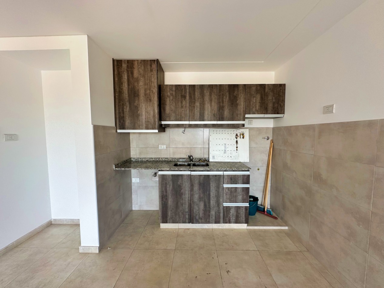 Departamento 3 ambientes con cochera a estrenar