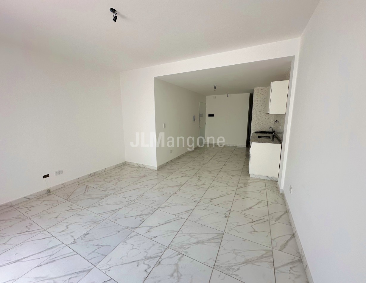 Departamento 3 amb con cochera y patio, a estrenar
