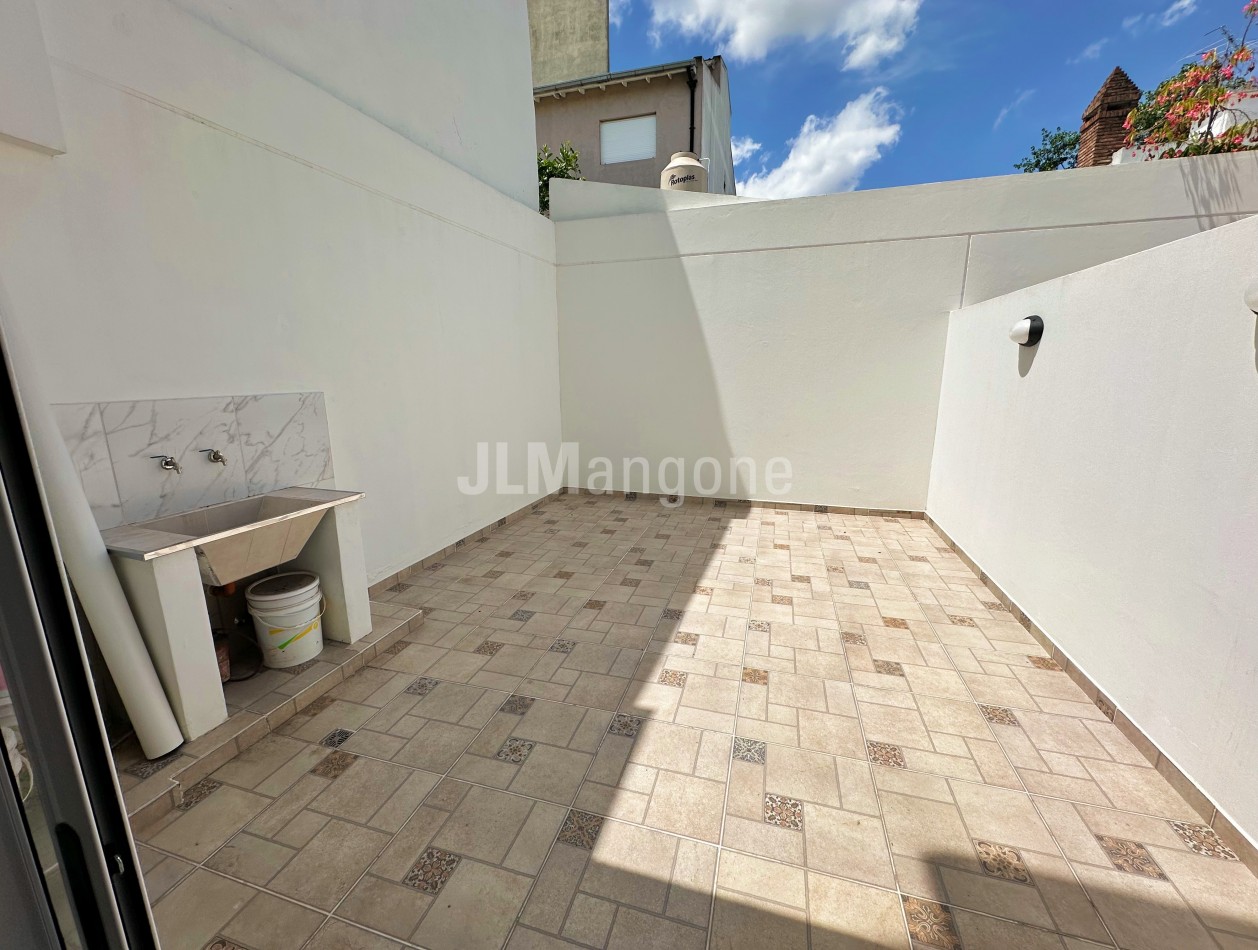 Departamento 3 amb con cochera y patio, a estrenar