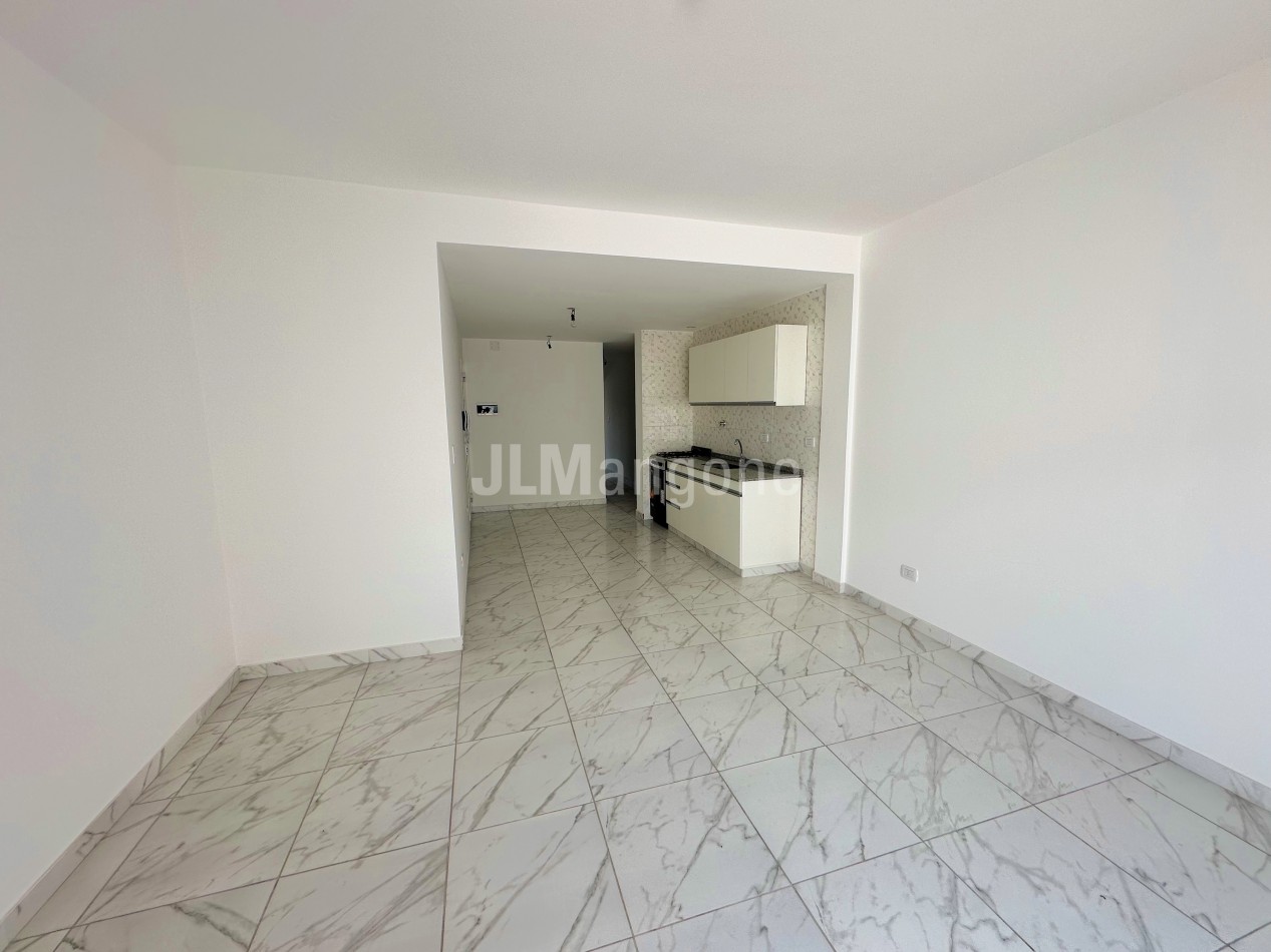Departamento 3 amb con cochera y patio, a estrenar