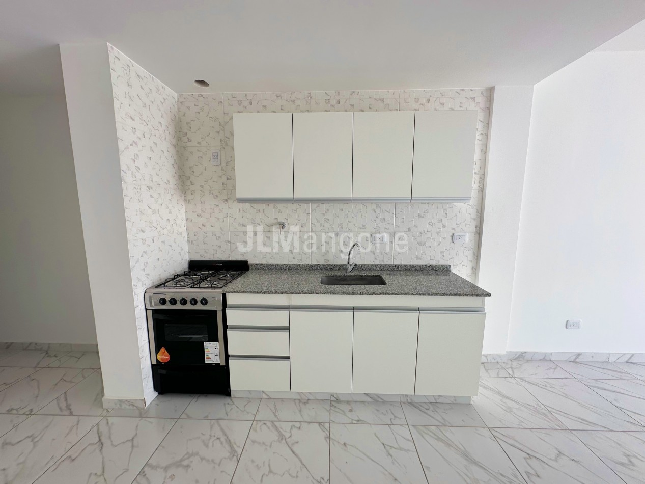 Departamento 3 amb con cochera y patio, a estrenar