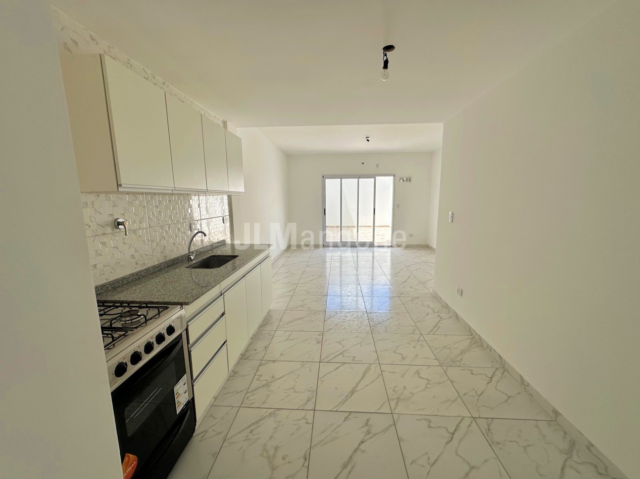 Departamento 3 amb con cochera y patio, a estrenar