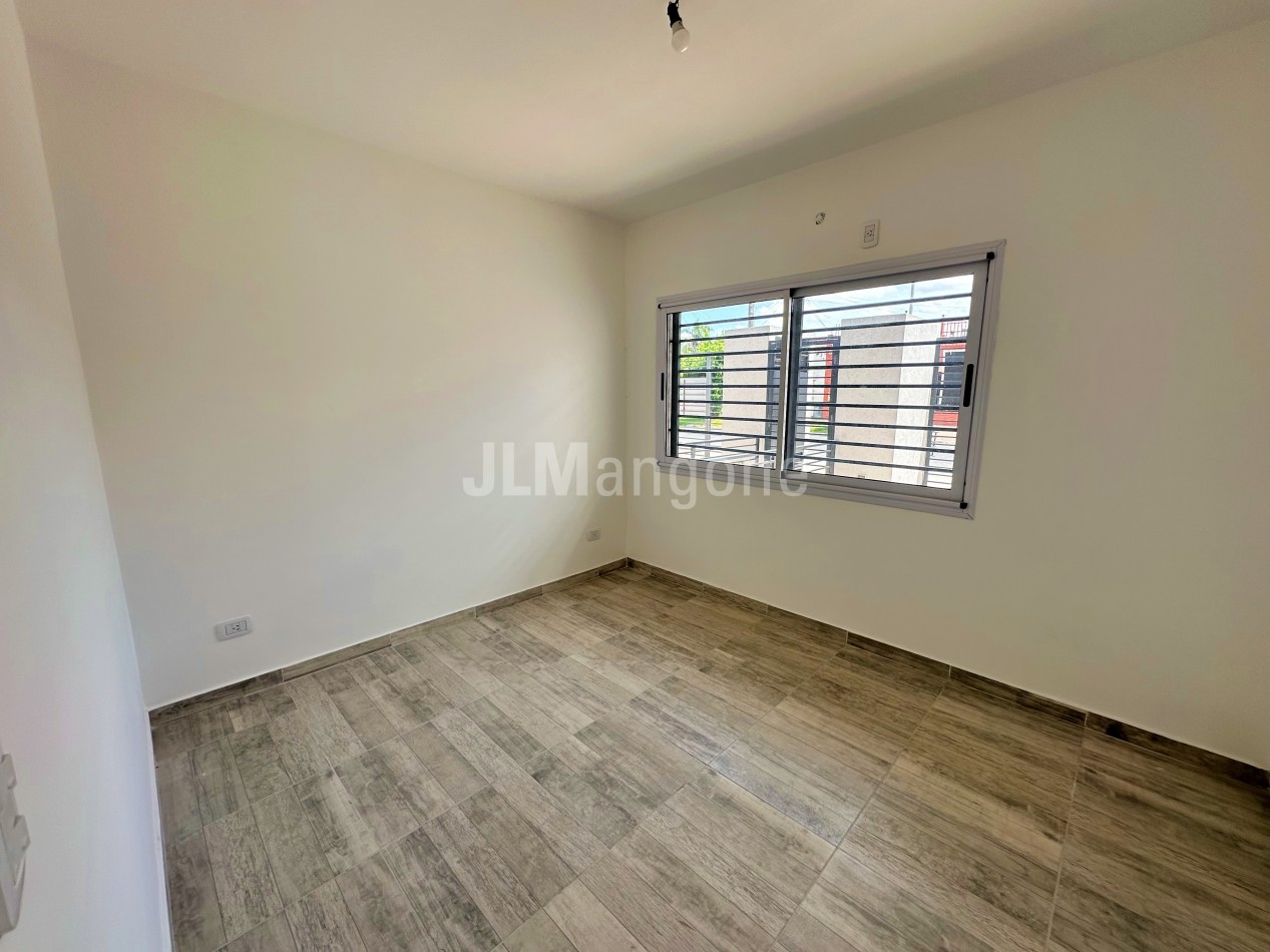 Departamento 3 amb con cochera y patio, a estrenar