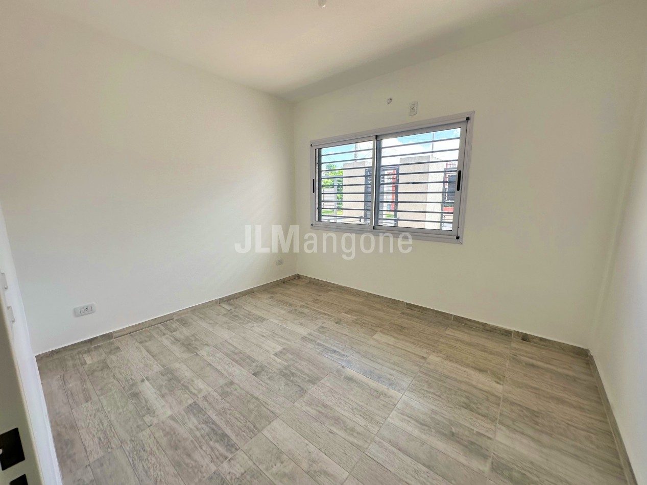 Departamento 3 amb con cochera y patio, a estrenar