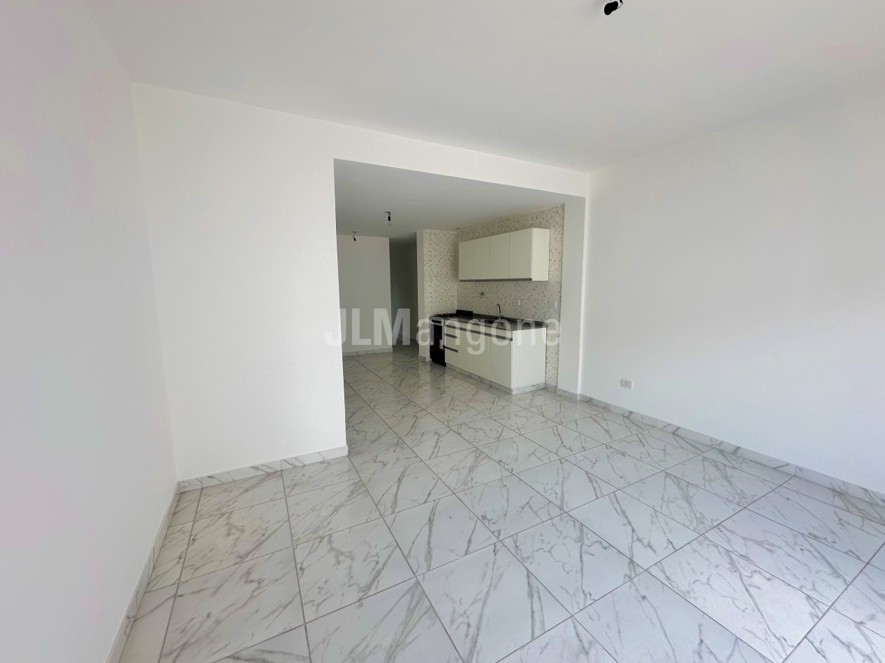Departamento 3 amb con cochera y patio, a estrenar