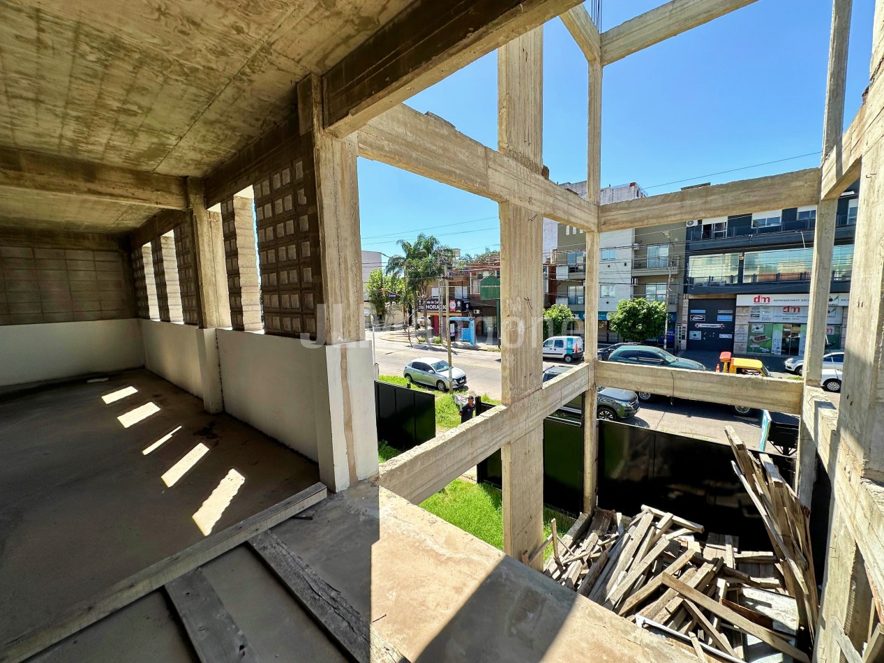 Lote 200 m2 sobre Av. Peron (San Justo Centro)