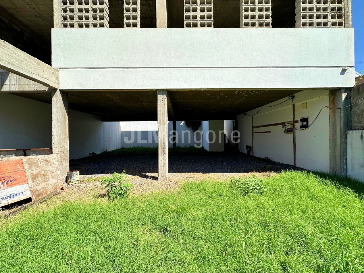 Lote 200 m2 sobre Av. Peron (San Justo Centro)