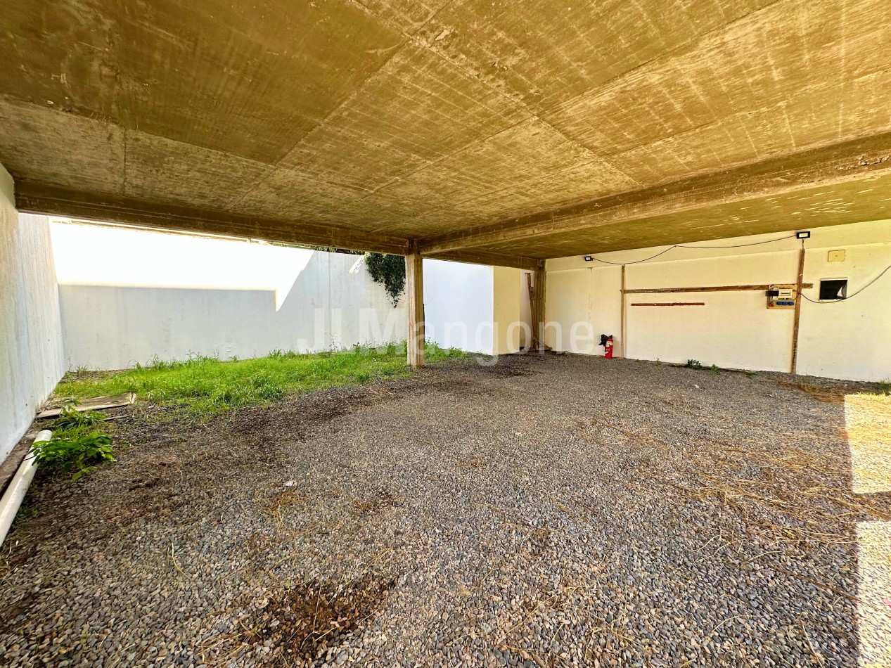 Lote 200 m2 sobre Av. Peron (San Justo Centro)