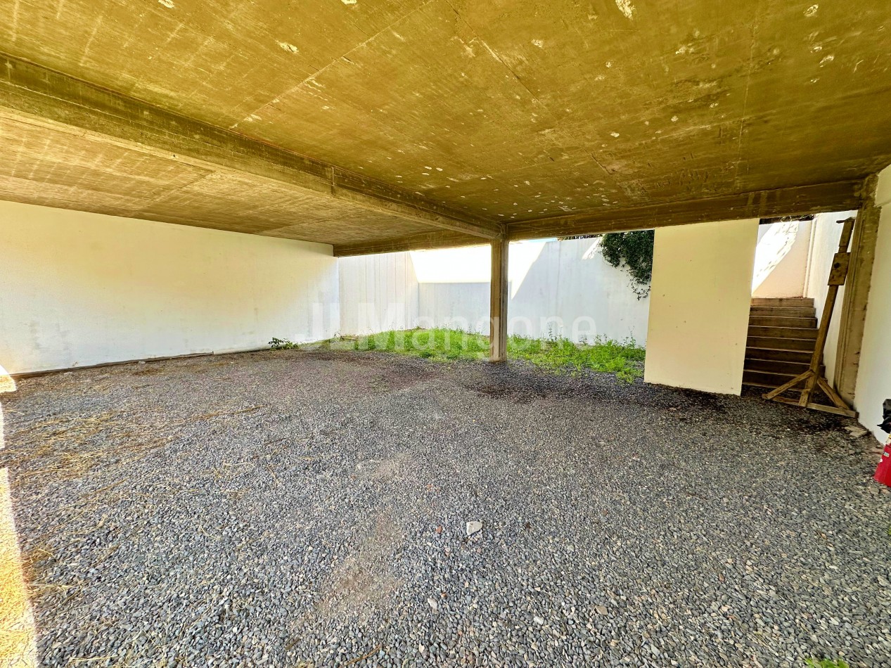 Lote 200 m2 sobre Av. Peron (San Justo Centro)