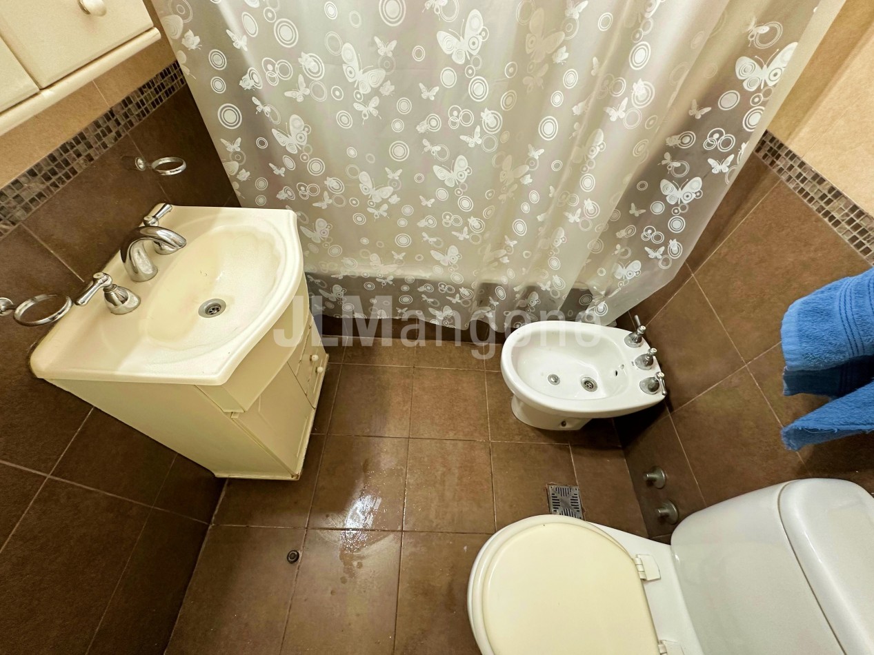 Departamento 2 ambientes con cochera