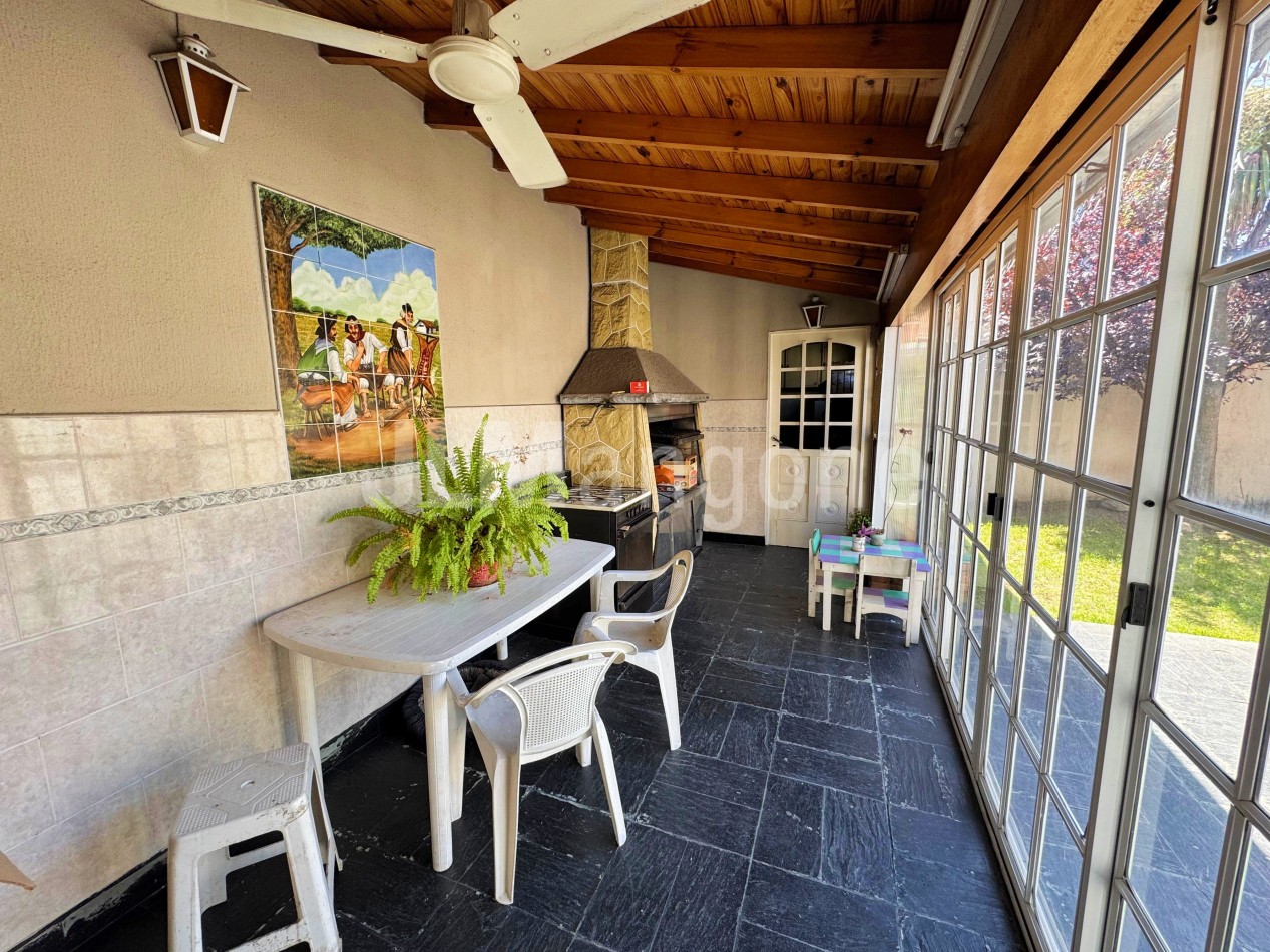PH 3 ambientes con parque, quincho y balcon