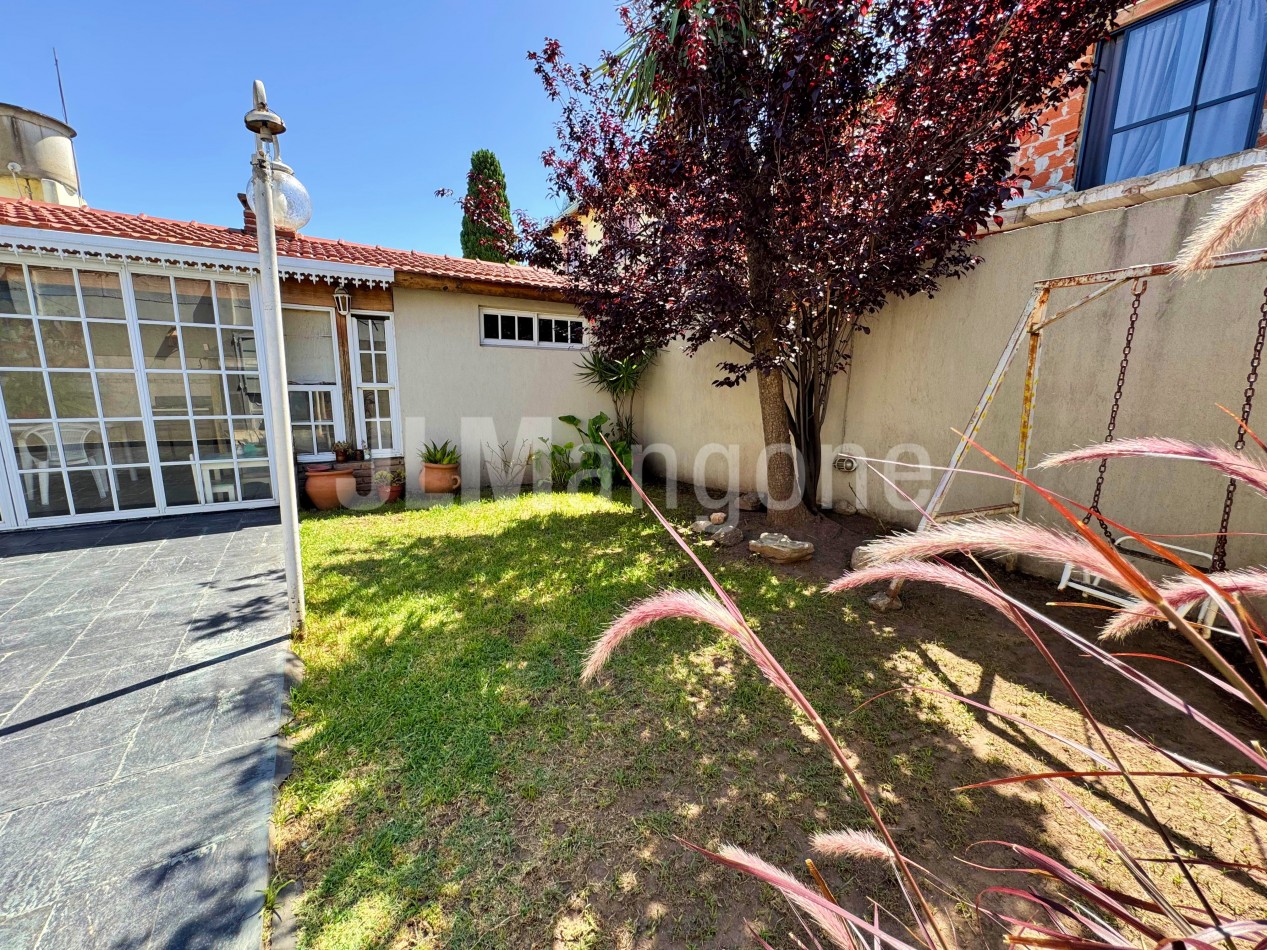 PH 3 ambientes con parque, quincho y balcon