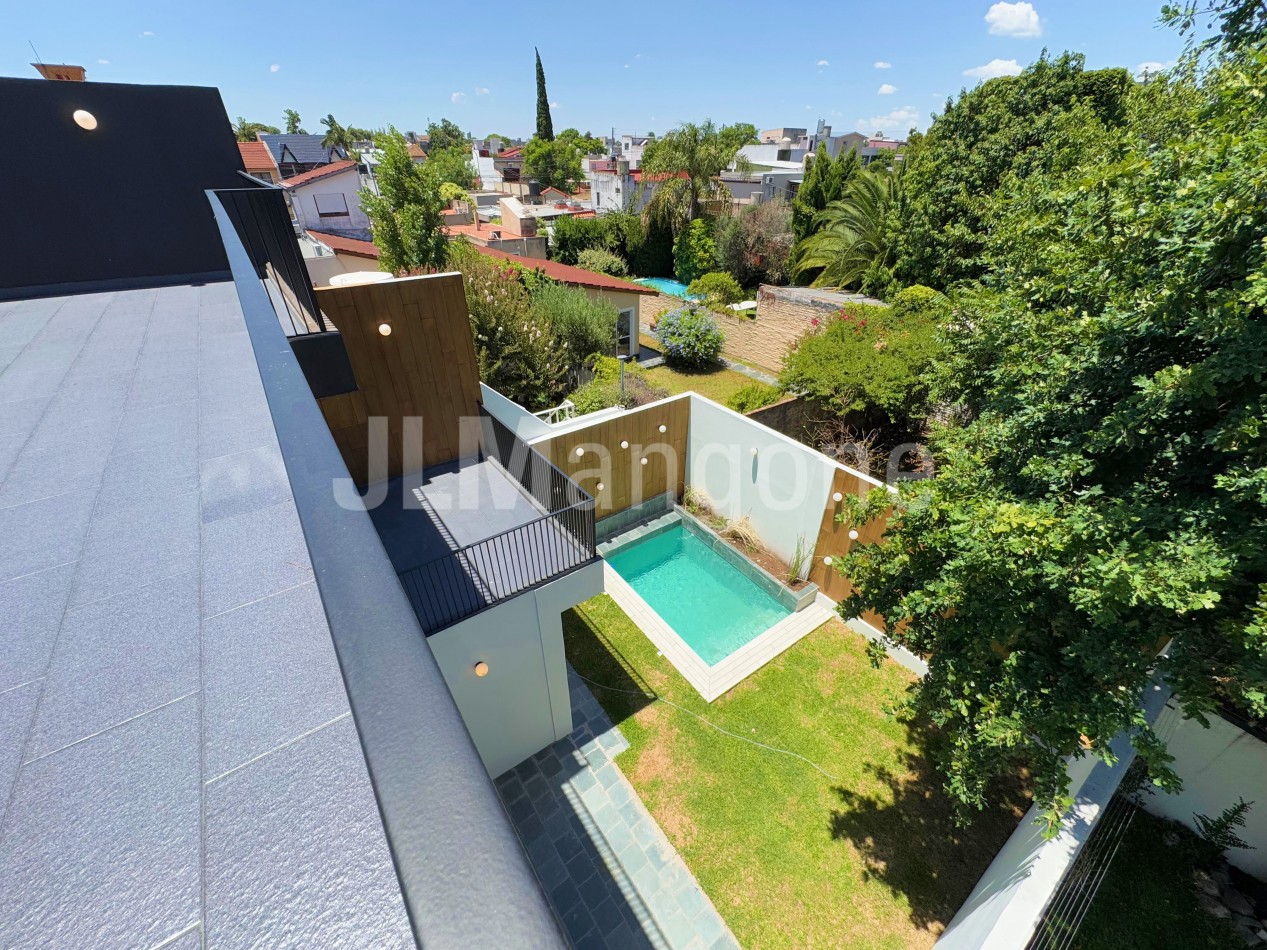 Casas 4 amb con cochera, parque y piscina, a estrenar