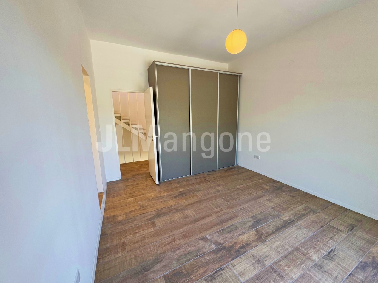 Casas 4 amb con cochera, parque y piscina, a estrenar