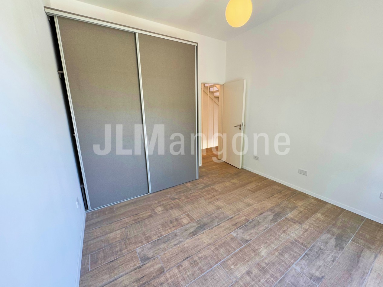 Casas 4 amb con cochera, parque y piscina, a estrenar