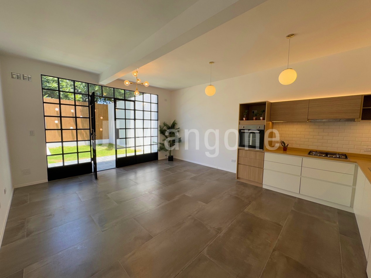 Casas 4 amb con cochera, parque y piscina, a estrenar