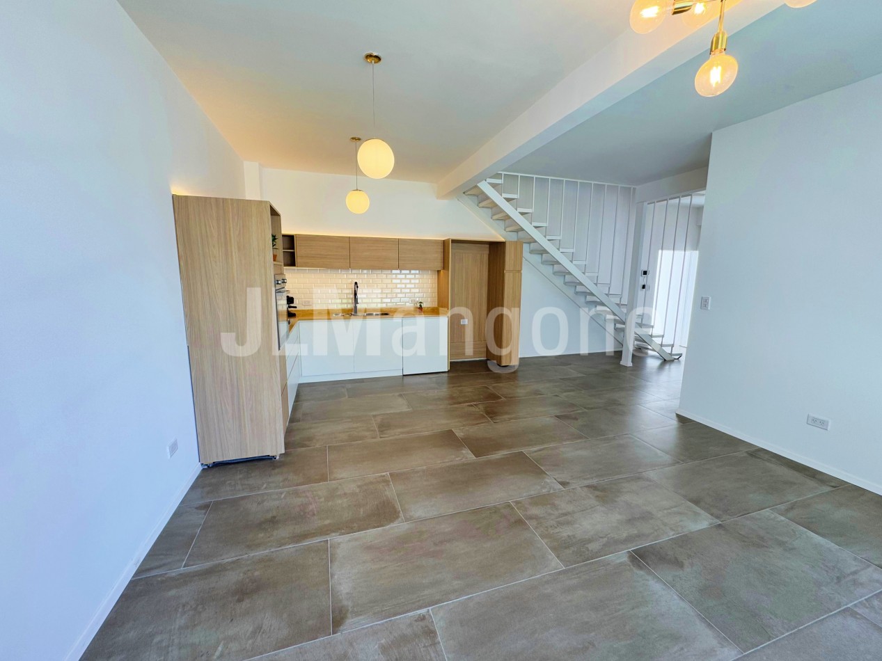 Casas 4 amb con cochera, parque y piscina, a estrenar