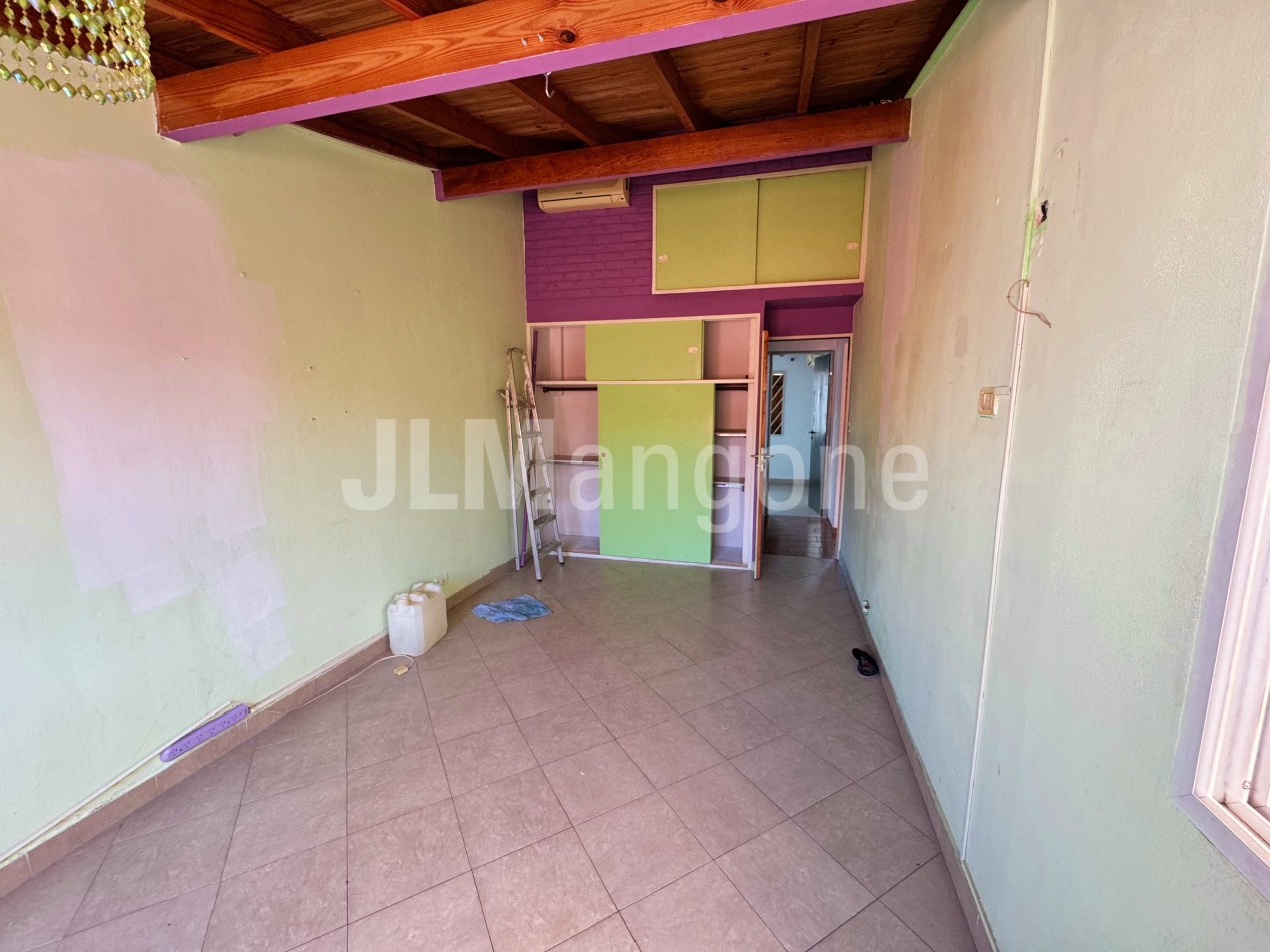 Duplex 4 ambientes con patio y terraza