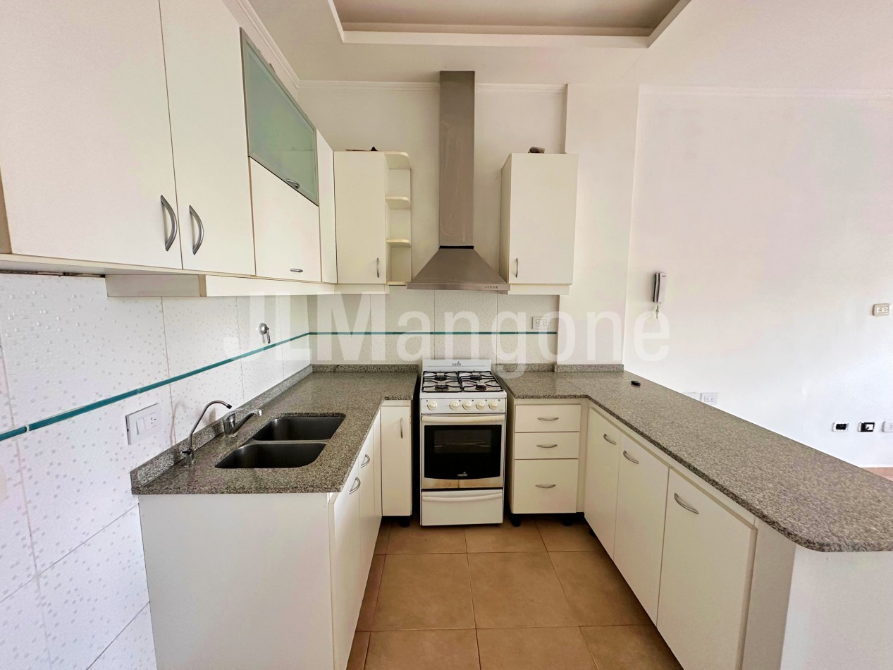 Departamento 2 ambientes con balcon