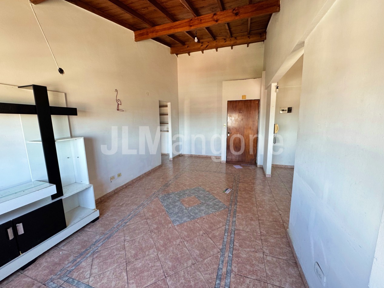 Departamento 2 ambientes con balcon