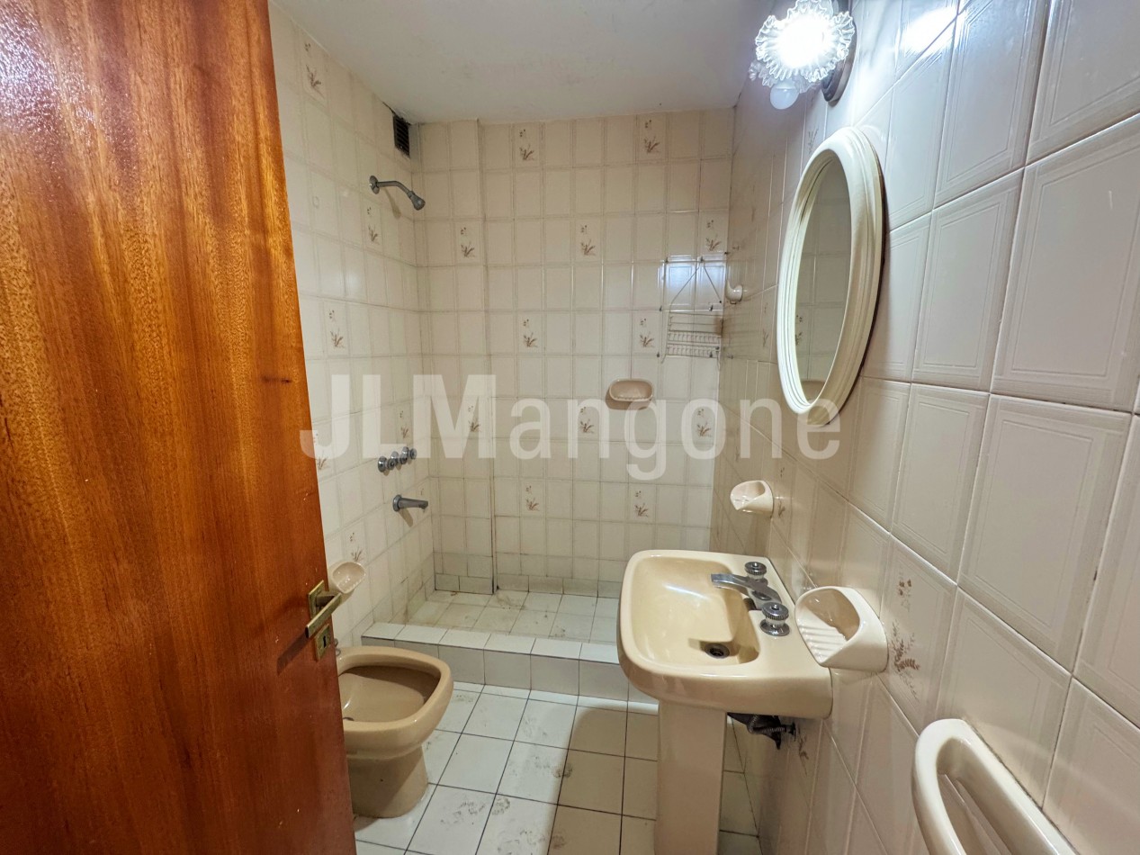 Departamento 4 ambientes con doble balcon
