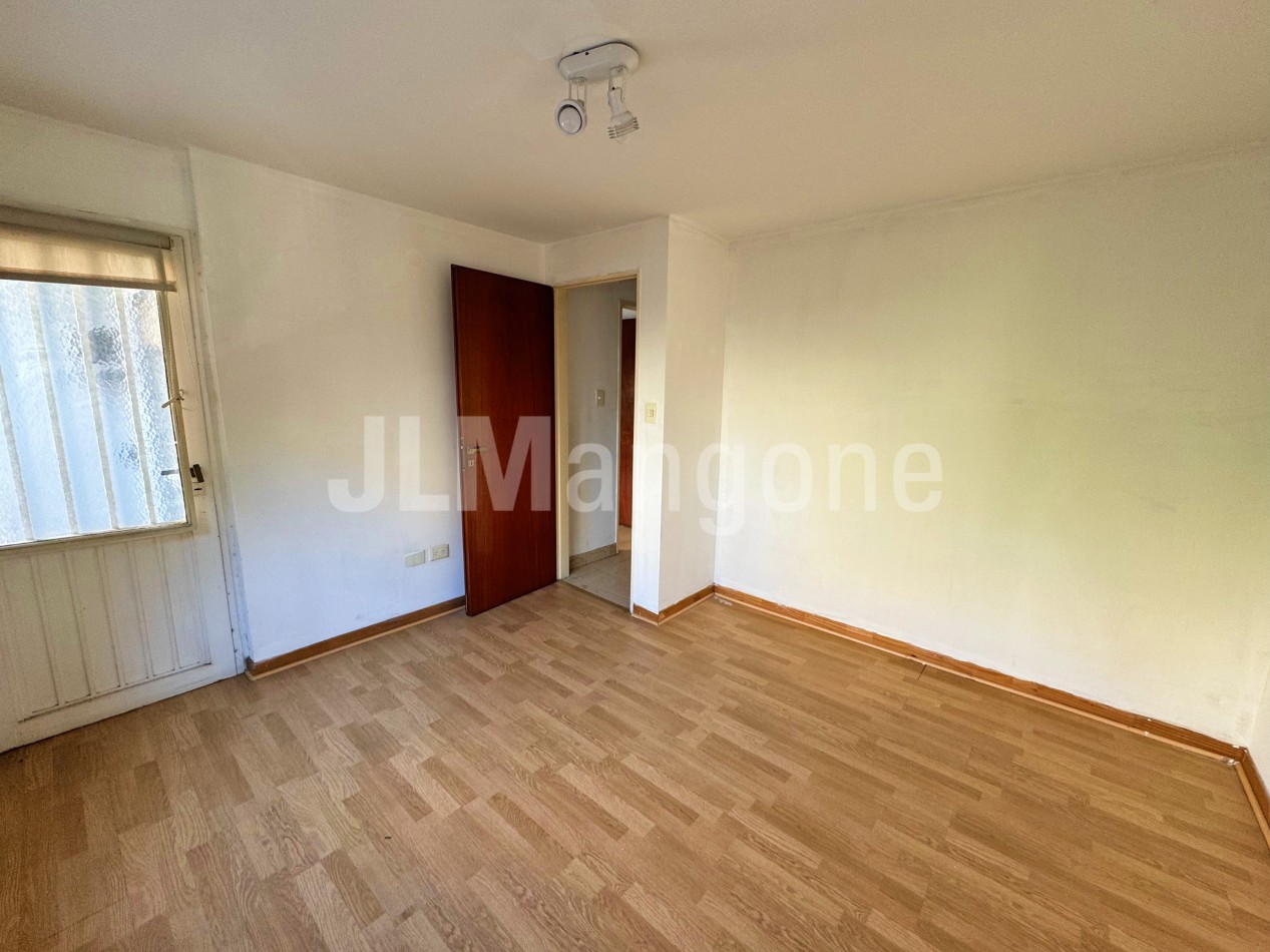 Departamento 4 ambientes con doble balcon