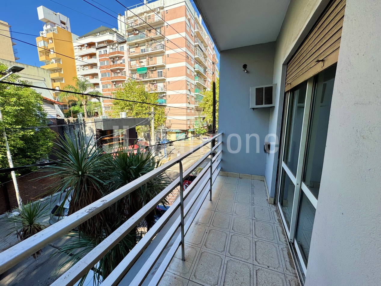 Departamento 4 ambientes con doble balcon