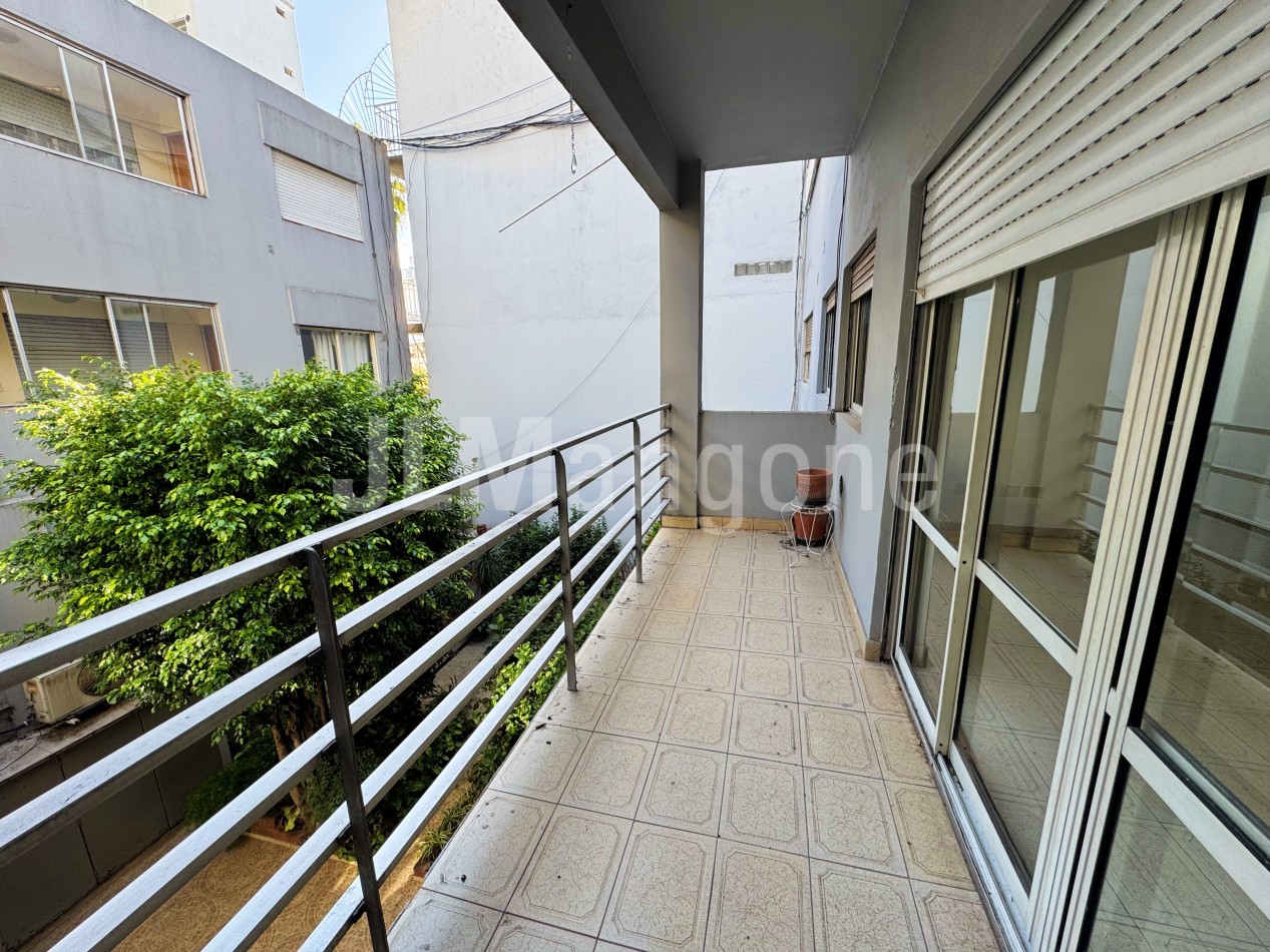 Departamento 4 ambientes con doble balcon