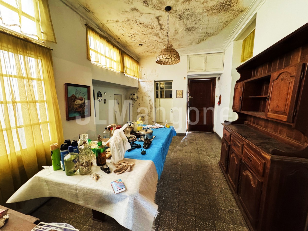 Casa 3 ambientes a refaccionar