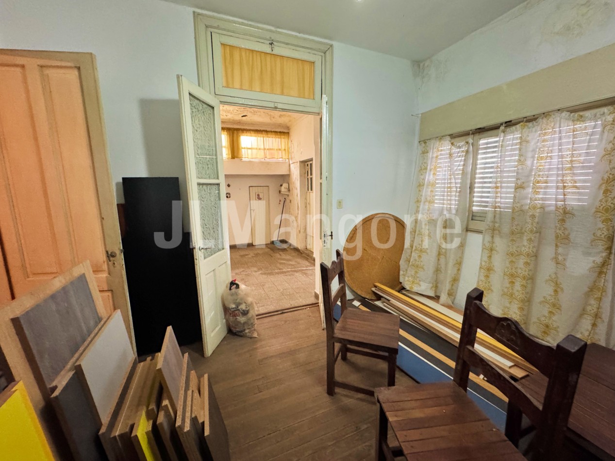 Casa 3 ambientes a refaccionar
