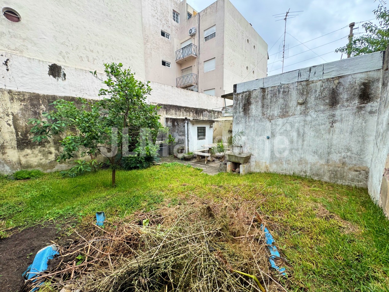 Casa 3 ambientes a refaccionar