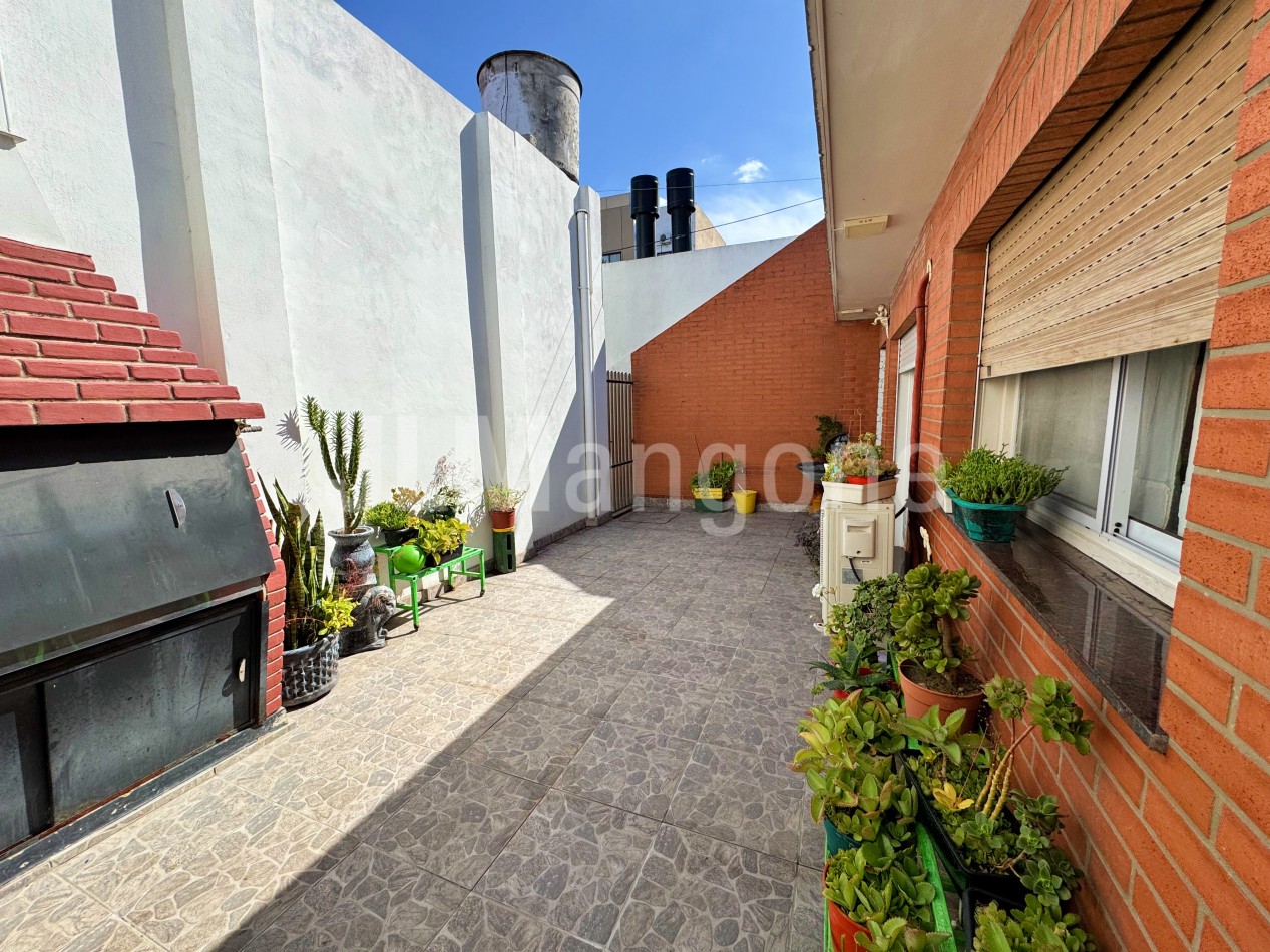Ph 3 ambientes con dos patios