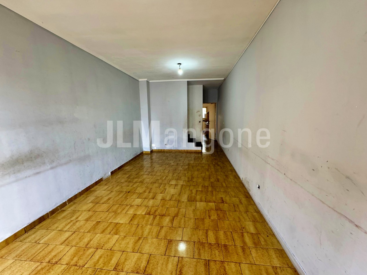 Duplex 4 amb con cochera y patio