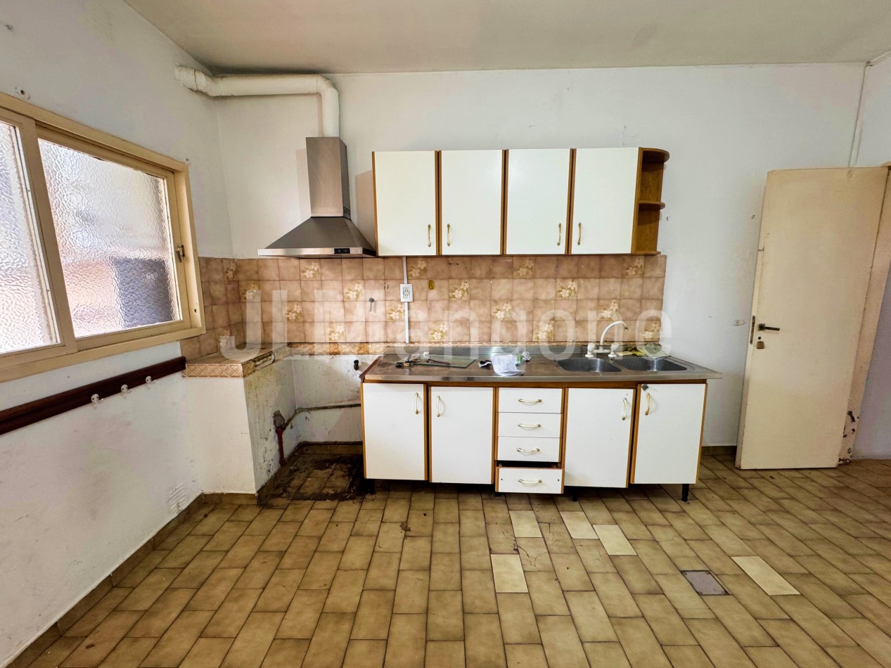 Duplex 4 amb con cochera y patio