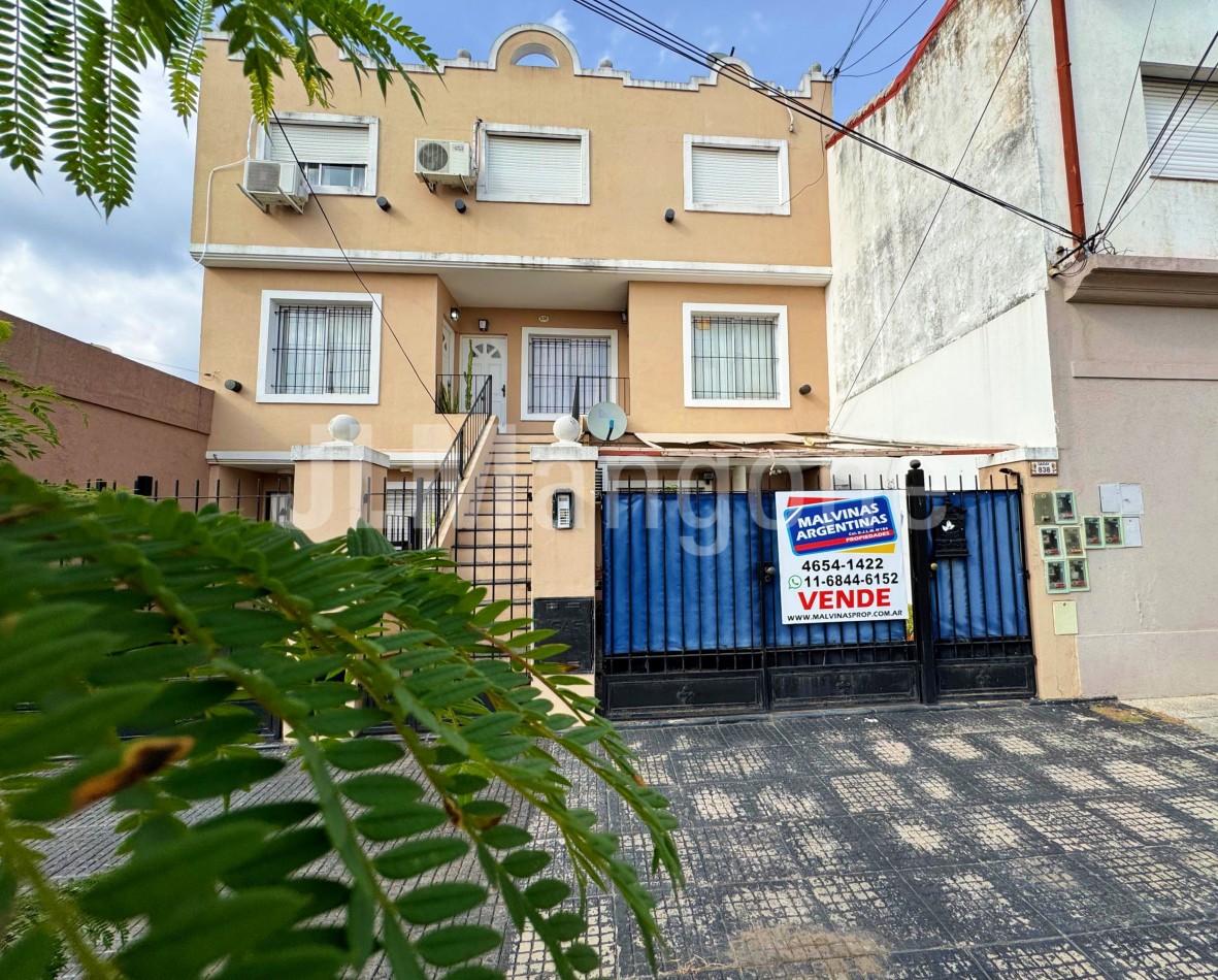 Ph 2 ambientes con cochera y patio