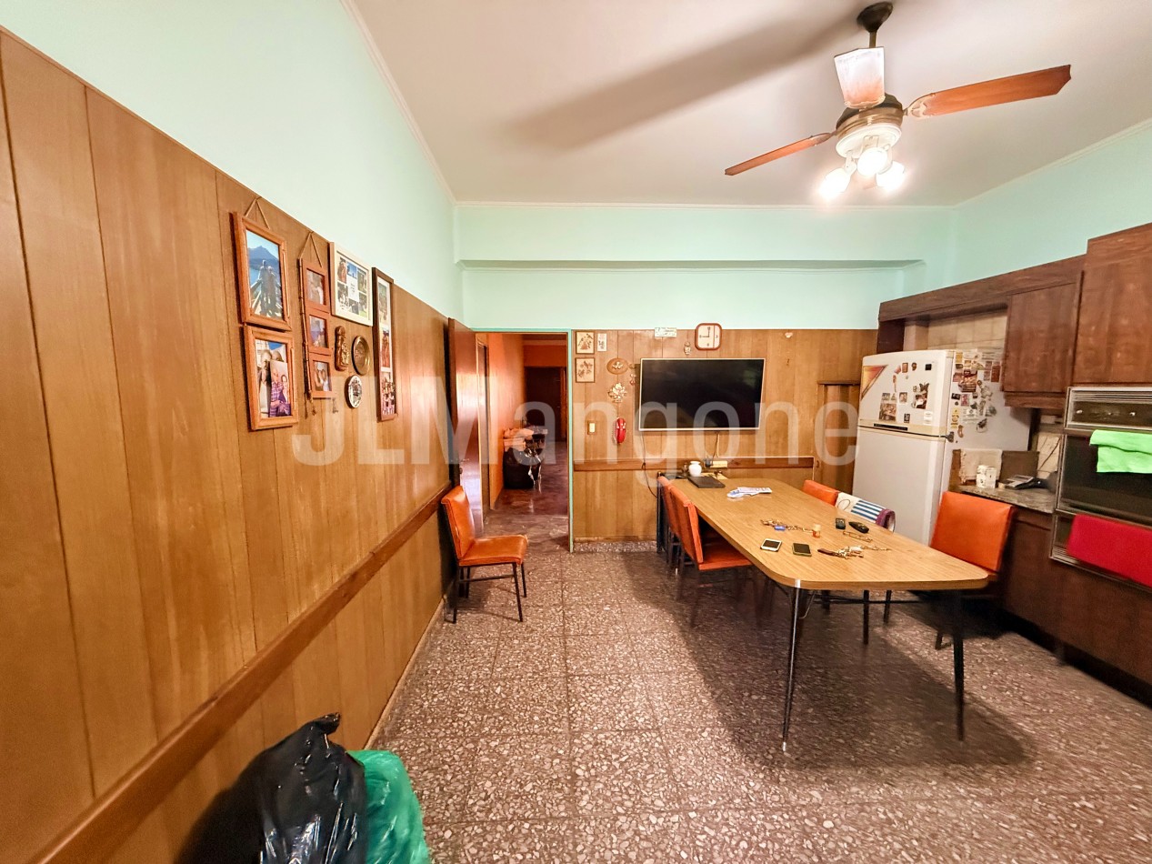 Casa 4 amb con cocheras, parque y quincho