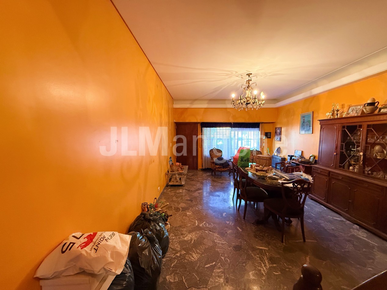 Casa 4 amb con cocheras, parque y quincho