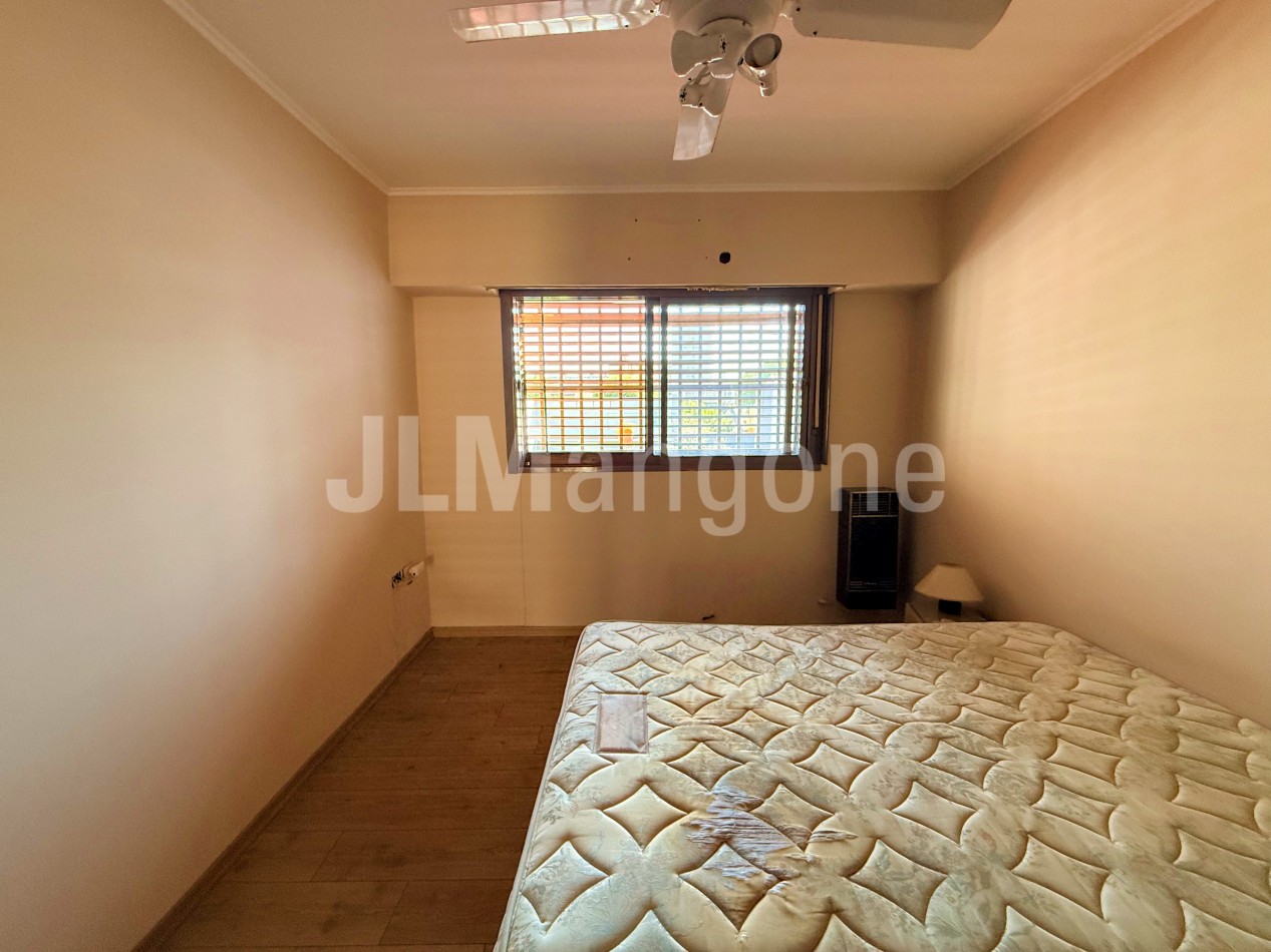 Casa 4 amb con cocheras, parque y quincho