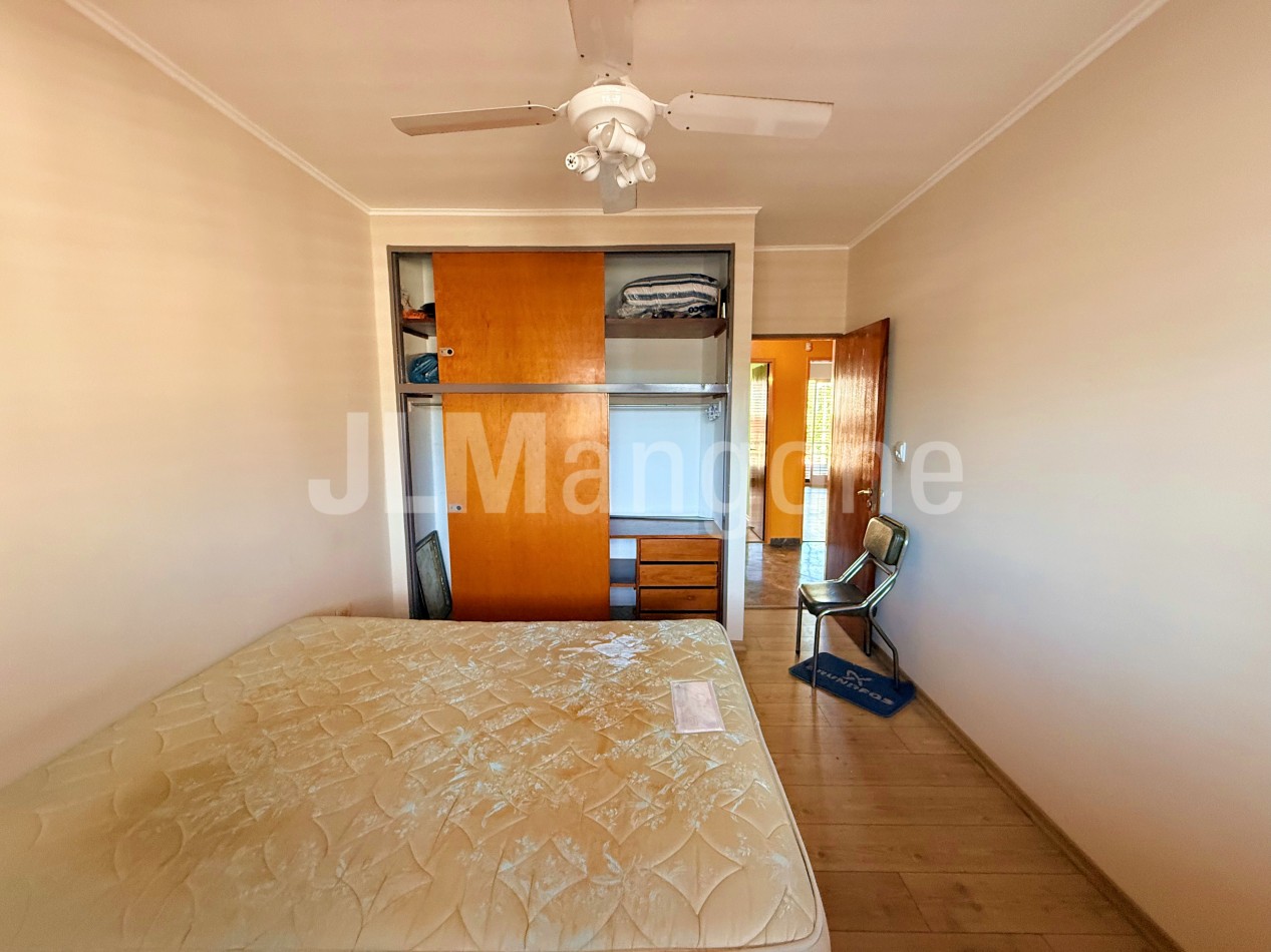 Casa 4 amb con cocheras, parque y quincho