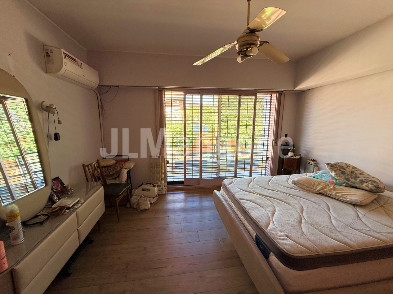 Casa 4 amb con cocheras, parque y quincho