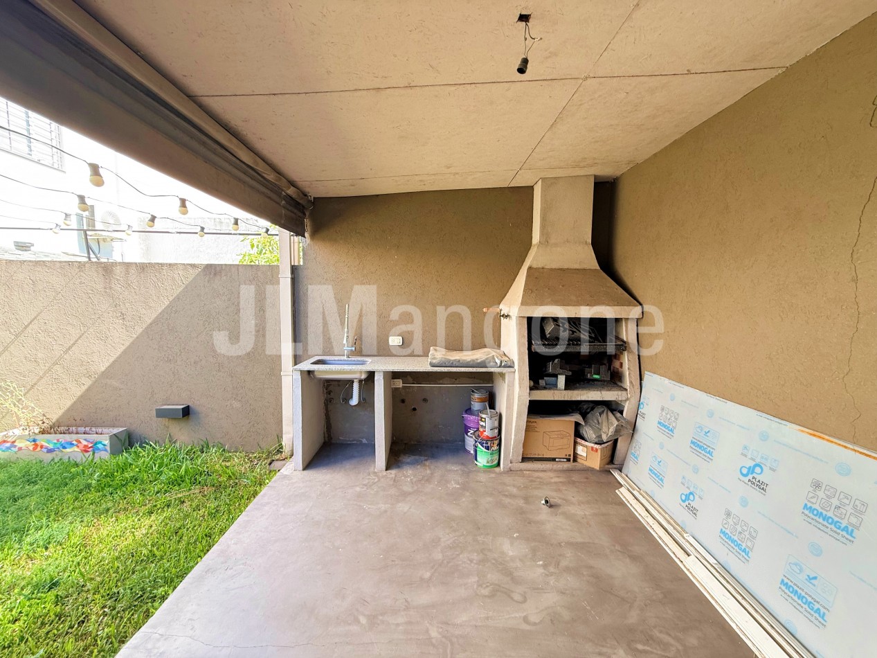 Duplex 3 ambientes con cocheras (2), parque y quincho