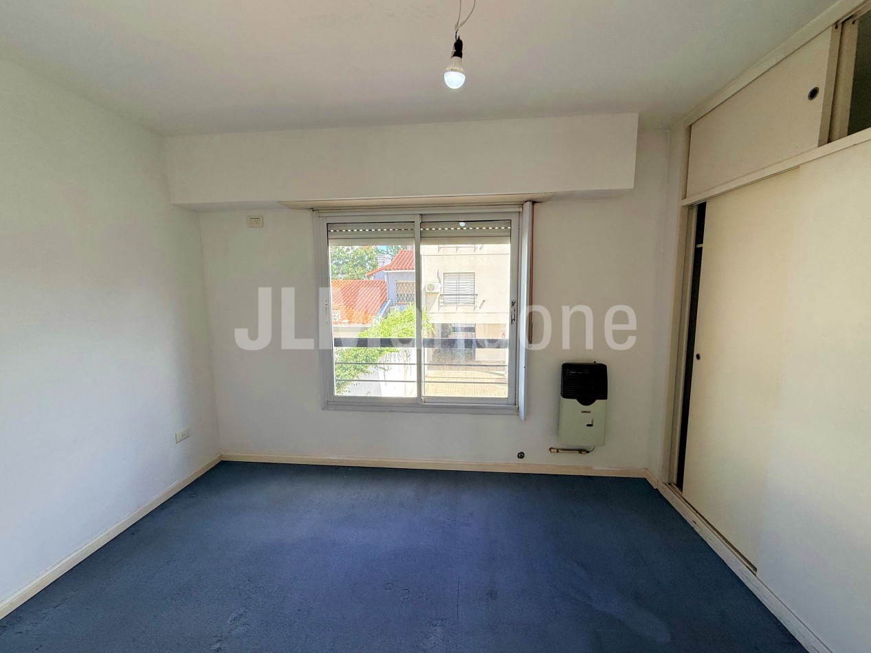 Departamento 2 ambientes con cochera y balcon