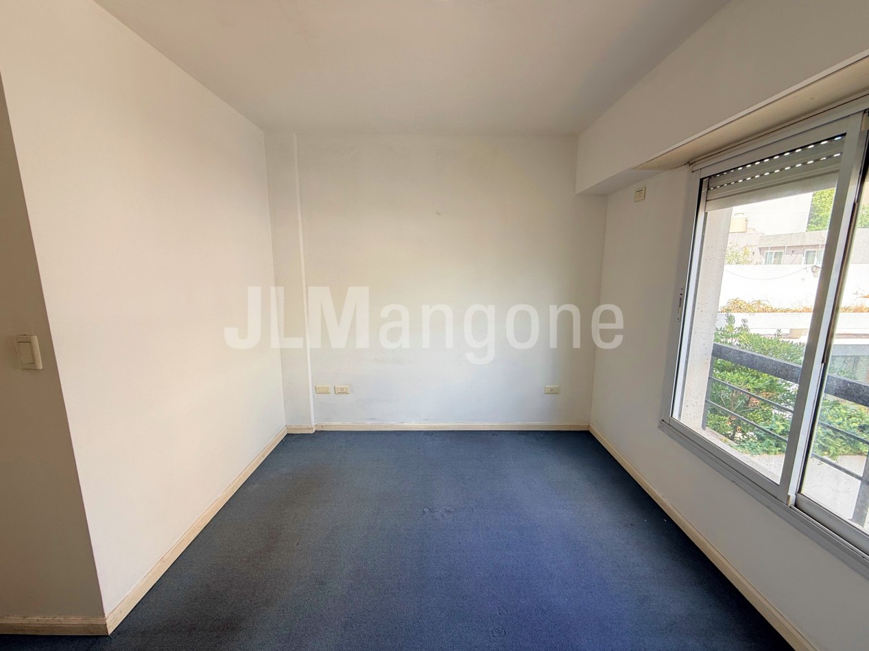 Departamento 2 ambientes con cochera y balcon