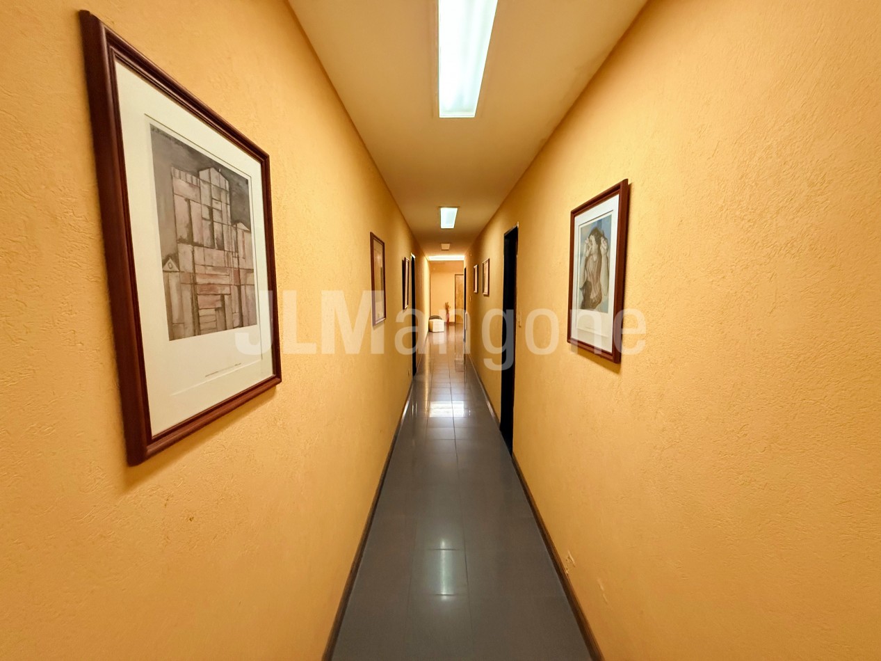Oficina y/o consultorios 25 m2 sobre Arieta