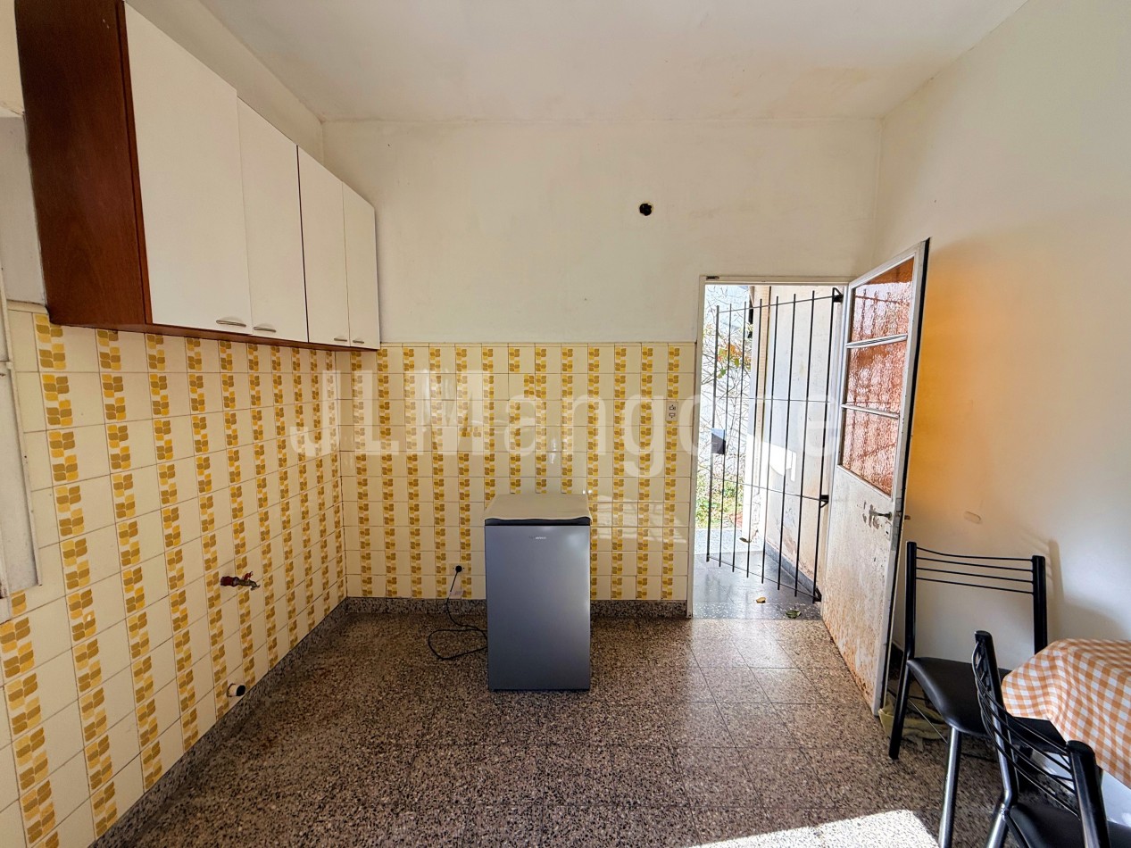 Casa 3 ambientes con cochera y parque