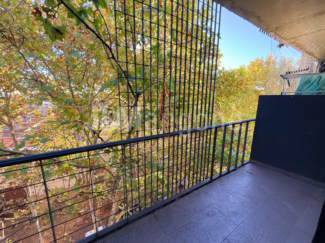 Departamento 2 ambientes con balcon