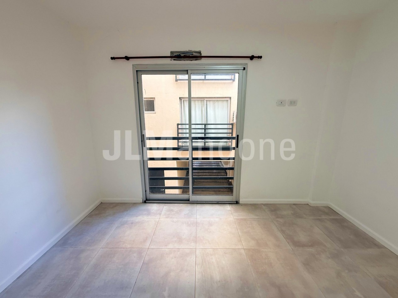 Departamento 2 ambientes con balcon