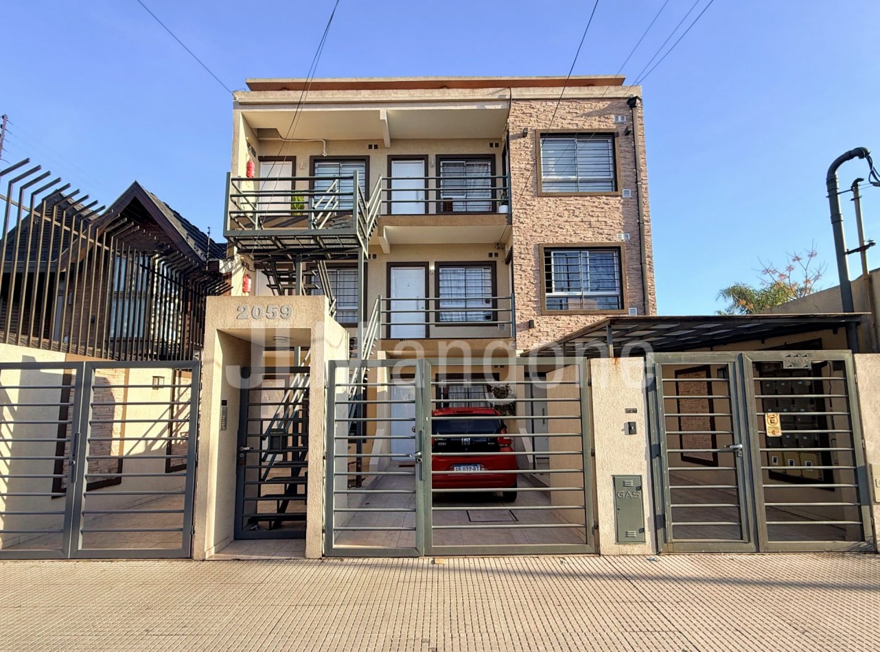 Ph 2 1/2 ambientes con balcon