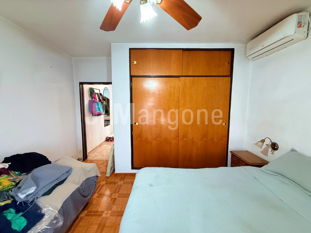 Casa amb 5 con cocheras, parque, piscina, quincho y depto 2 amb