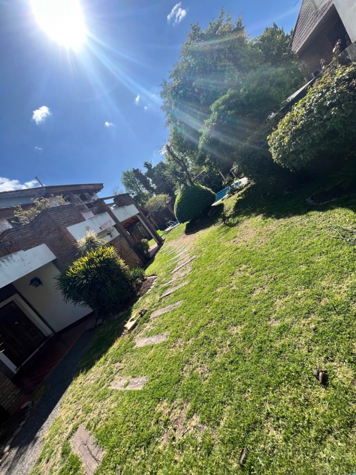 Chalet 4 ambientes con piscina y garage (Doble Lote 500 m2) Financiacion
